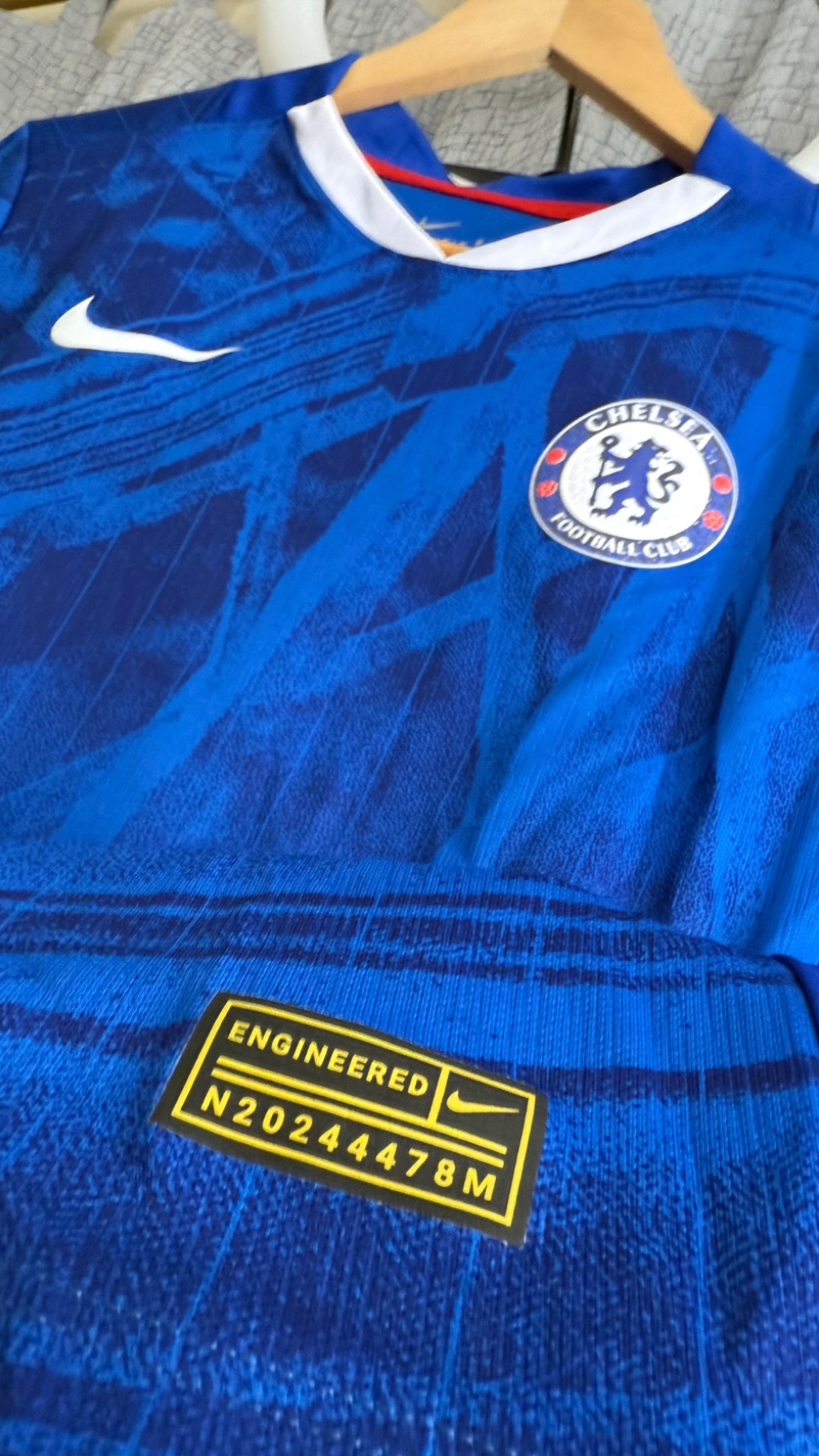 Vístete como campeón. Vive la pasión Blue.