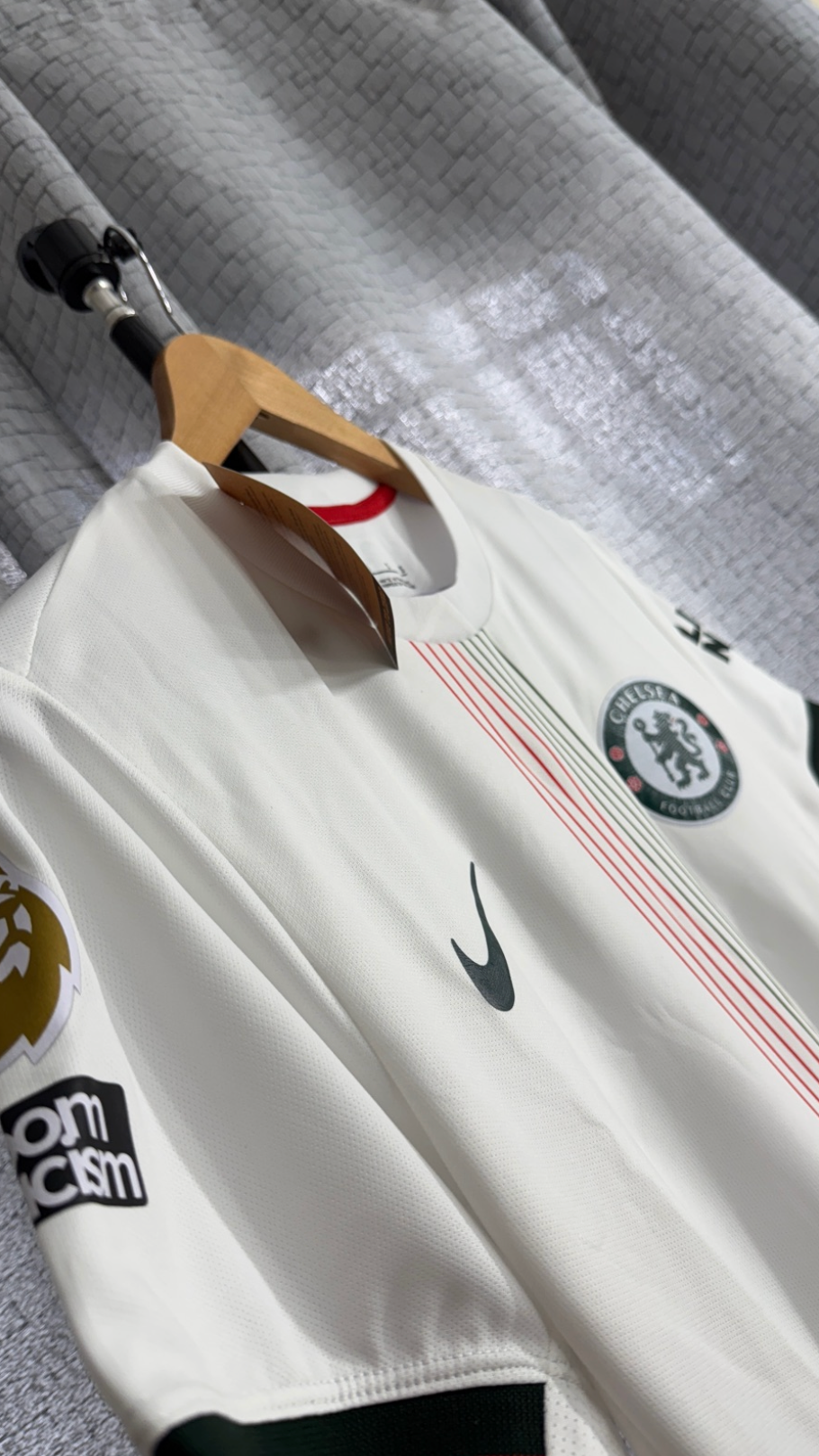 Vístete como campeón. Vive la pasión Blue.