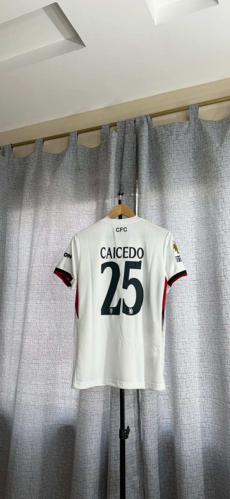 Vístete como campeón. Vive la pasión Blue.